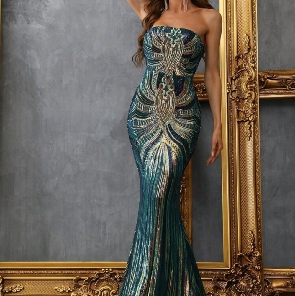 Georgeous Blue Green and Gold Strapless Mermaid Formal Gown